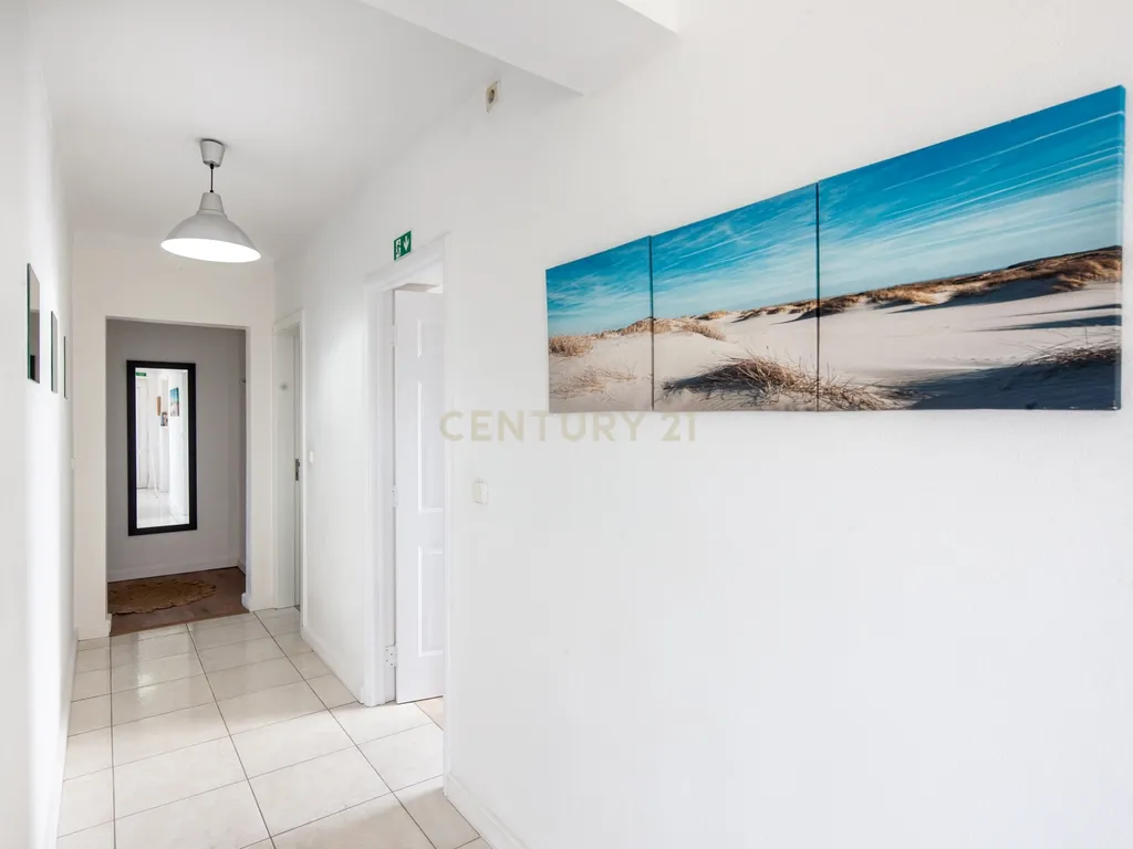 Moradia com quatro apartamentos independentes, três T2 e um T3 em Atouguia da Baleia. Ideal para famílias ou grupos, preparada para turismo ou para arrendamento de longa duração. - Image 20