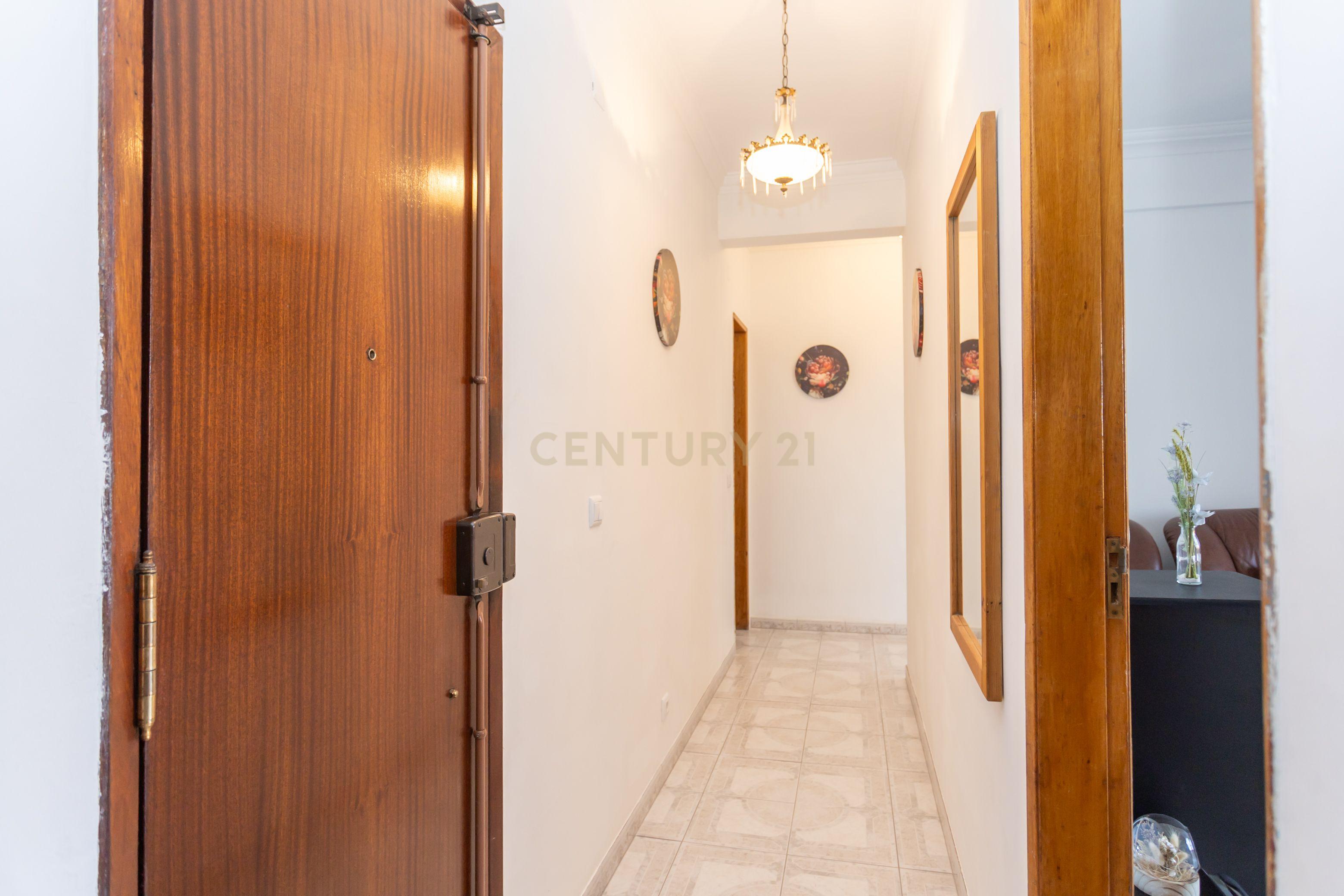 Apartment in Seixal, Cruz de Pau, Amora - View 3