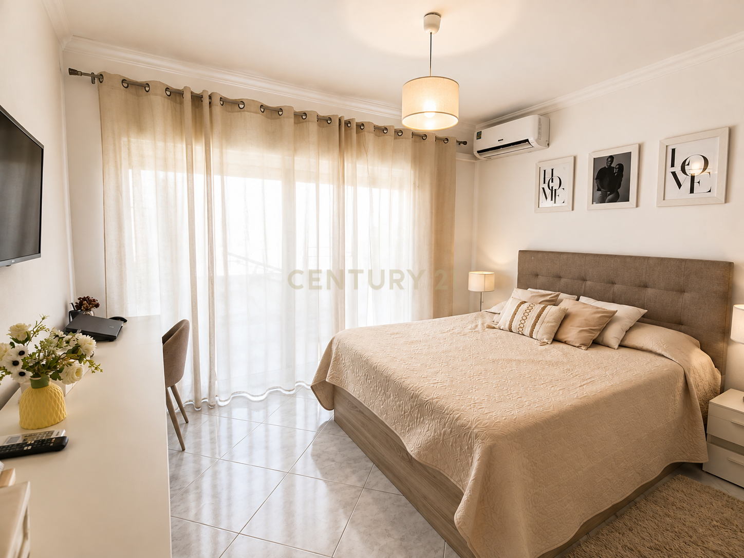 Fotografia 11 de Apartamento T2 Funcional na Urbanização da Raminha, Portimão