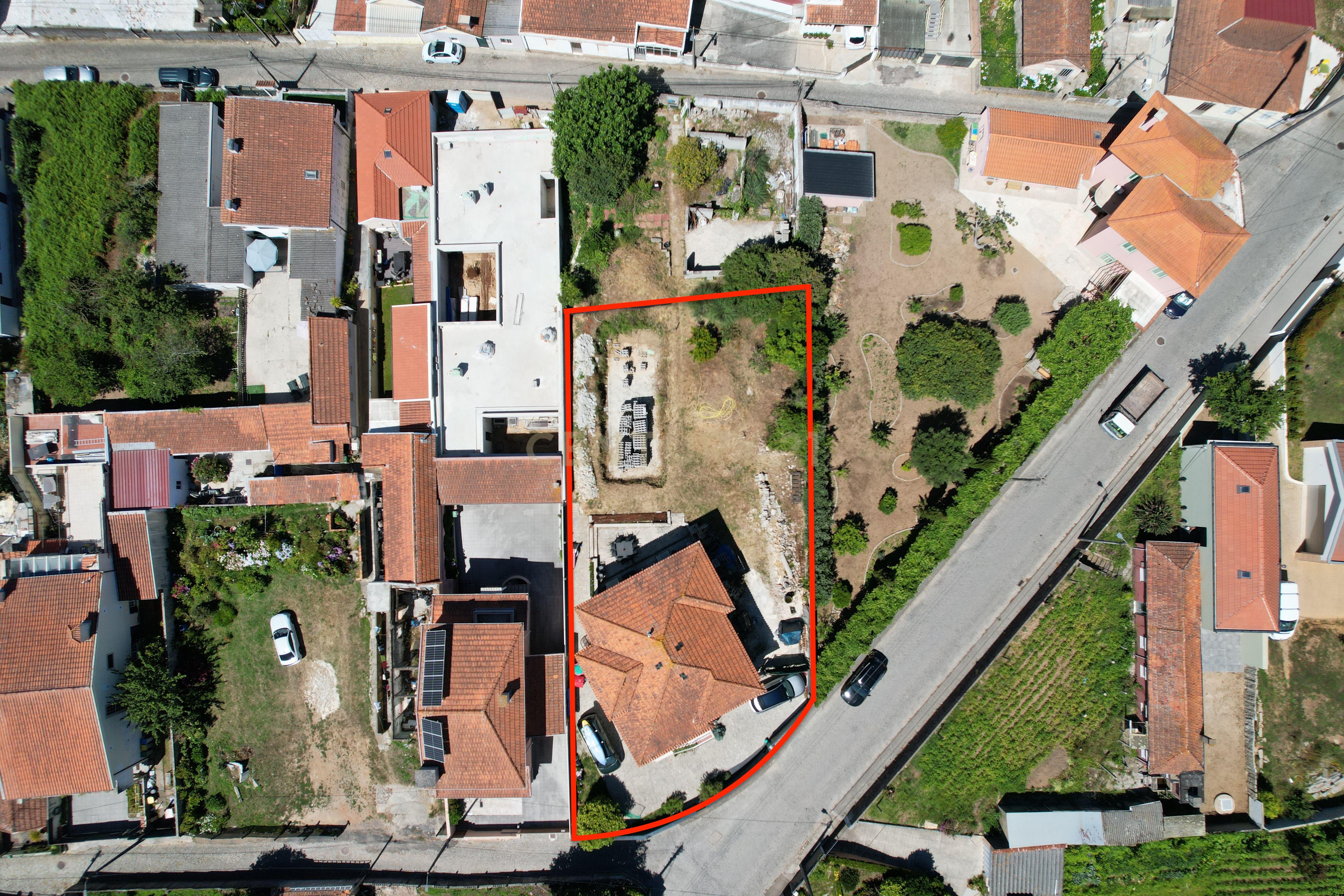 Fotografia 11 de Moradia para Remodelação com Projeto Aprovado em São Félix da Marinha- Vila Nova de Gaia.