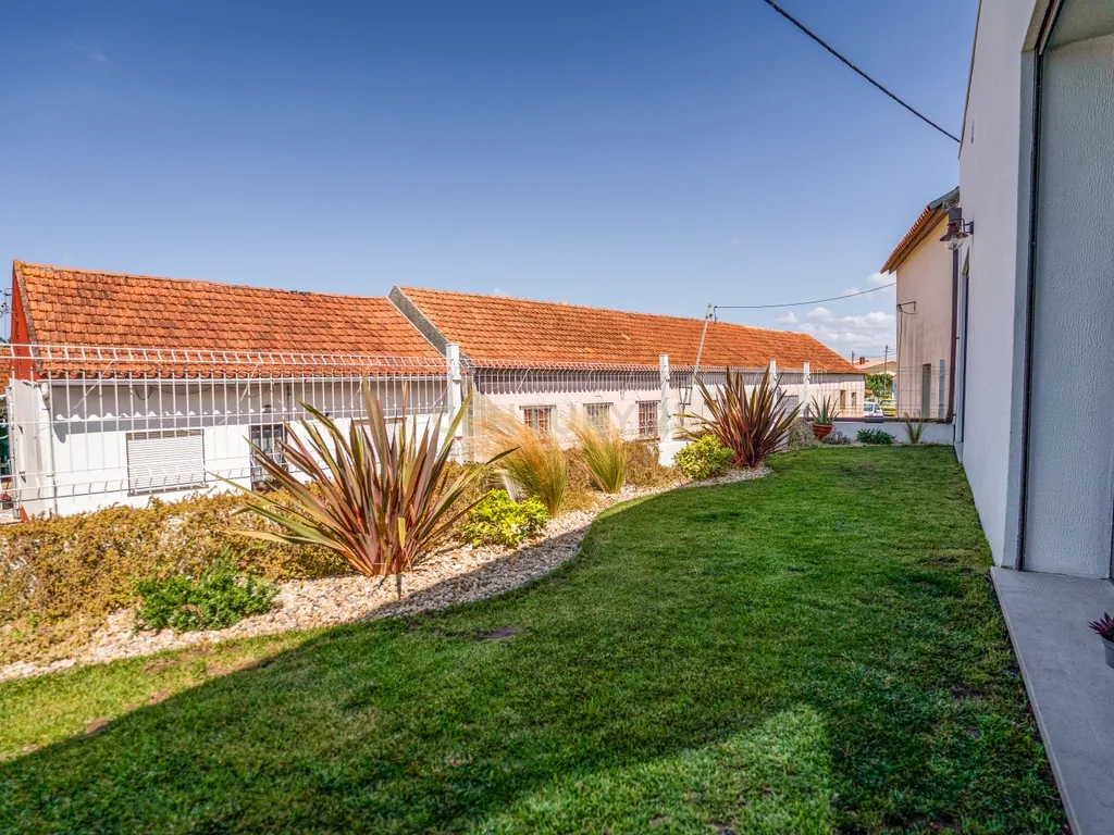 Moradia T3 em Leiria com terraço e churrasqueira - Image 12