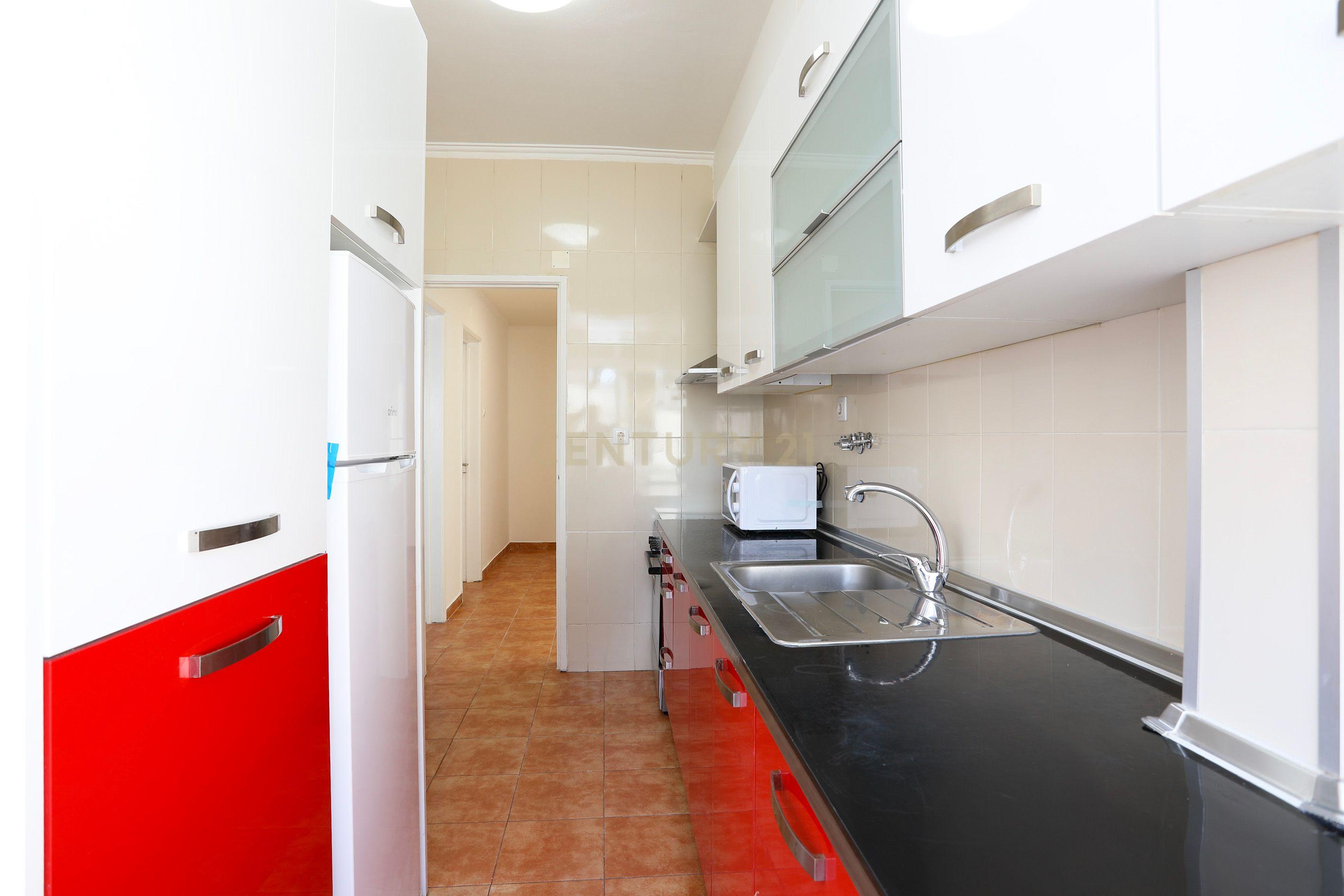 T1 com Logradouro para Arrendamento – Totalmente Remodelado - Image 8
