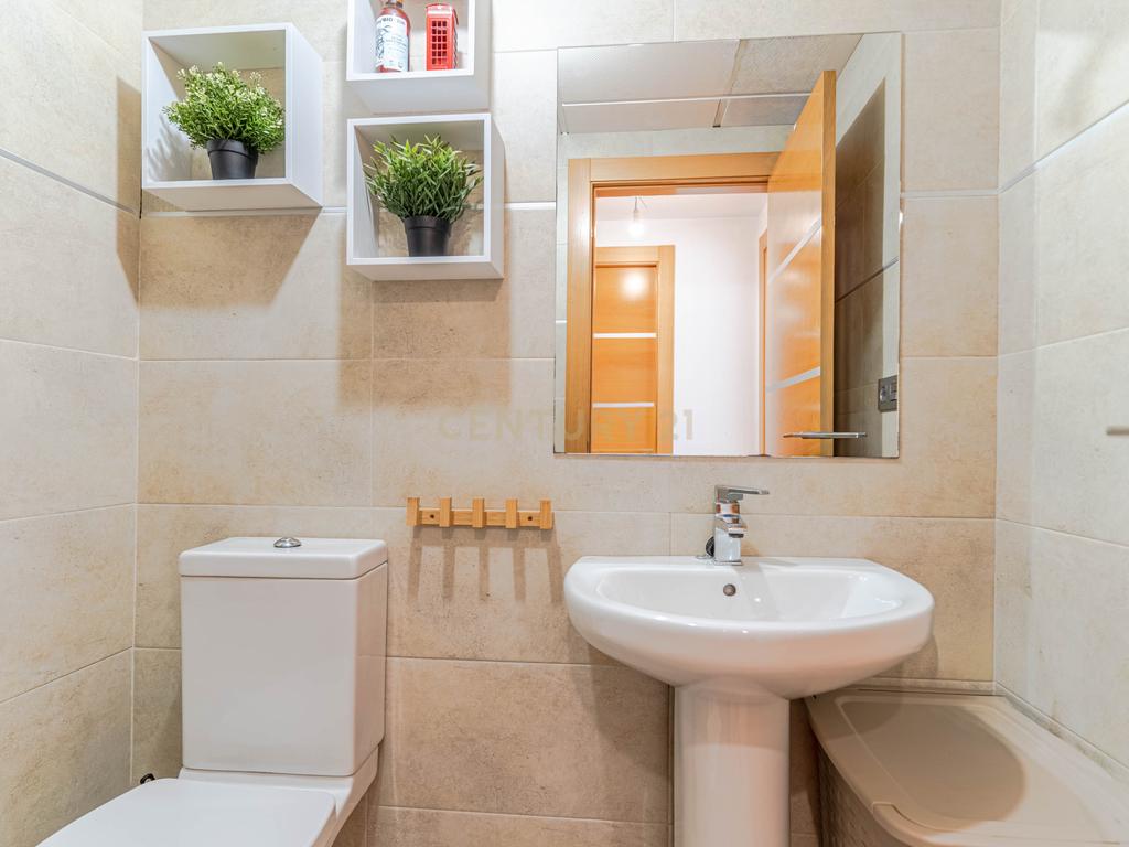 Apartamento T2 com Terraço em Granada, Andalucía - Image 32