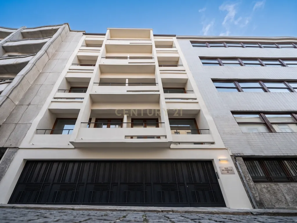 Edifício no Centro histórico do Porto - Rendimento acima de 5% - Image 1