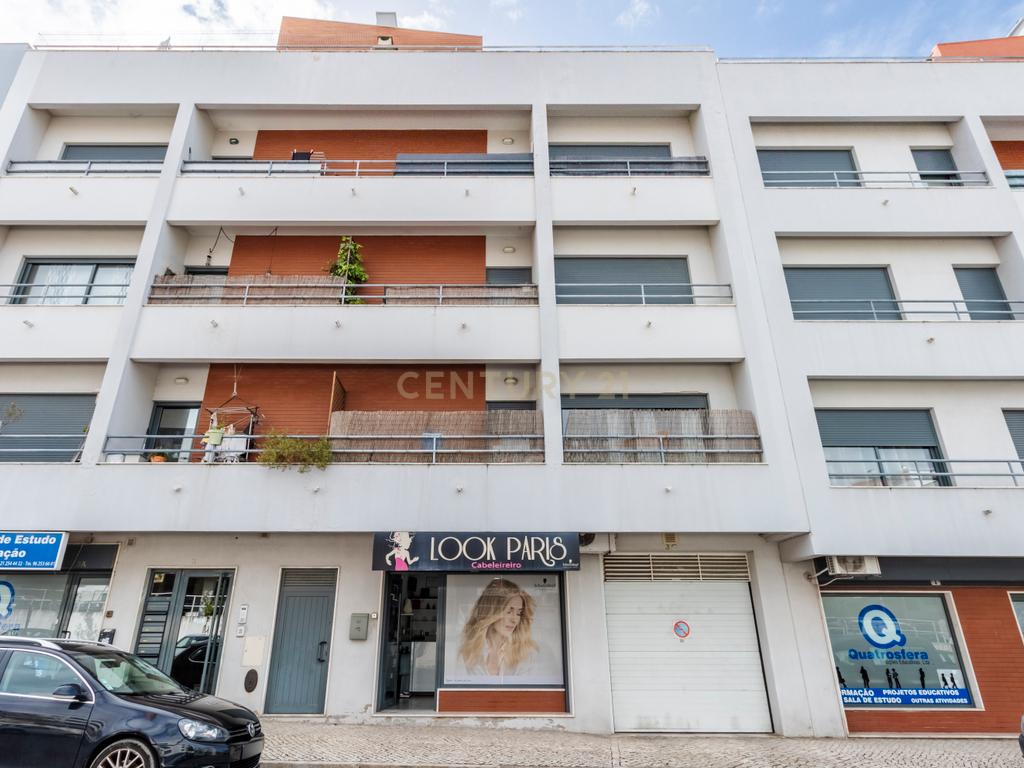 Loja com 90 m² na Quinta do Bom Retiro, Sobreda - Image 28