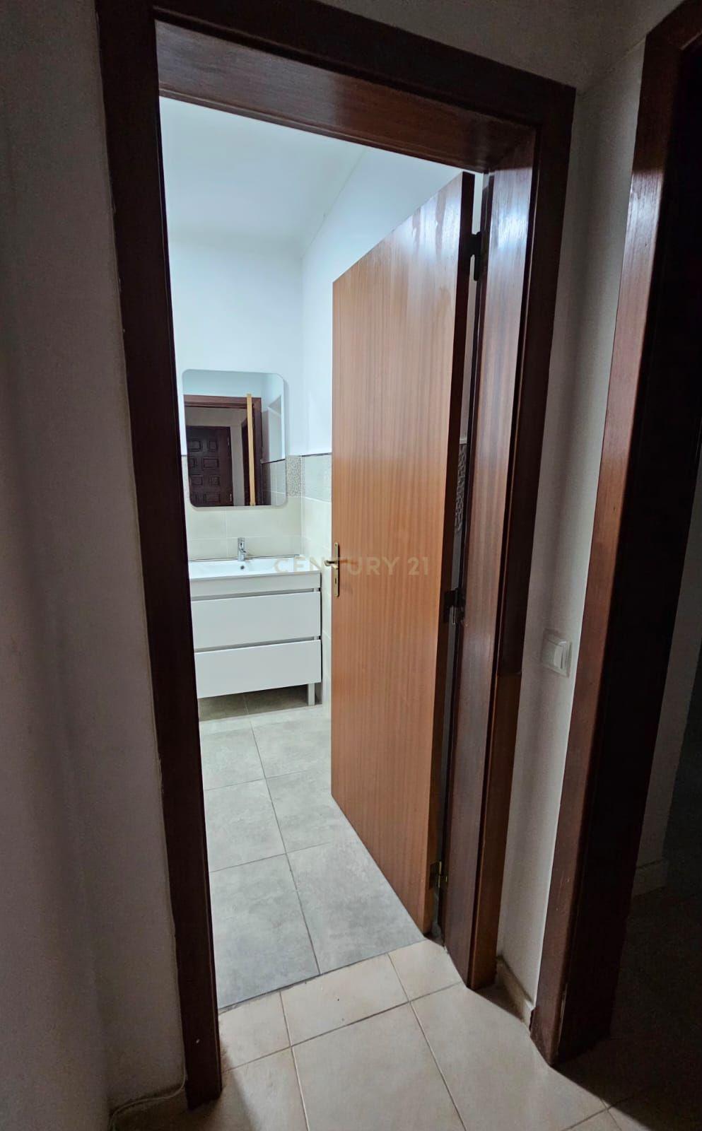 Fotografia 5 de Apartamento T3 nas Amoreiras em Setúbal com Luz Natural e Boa Localização