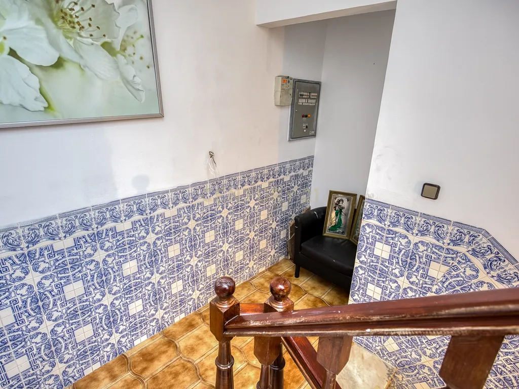 Moradia com elevado potencial de rentabilização em Camarões – Almargem do Bispo - Image 31