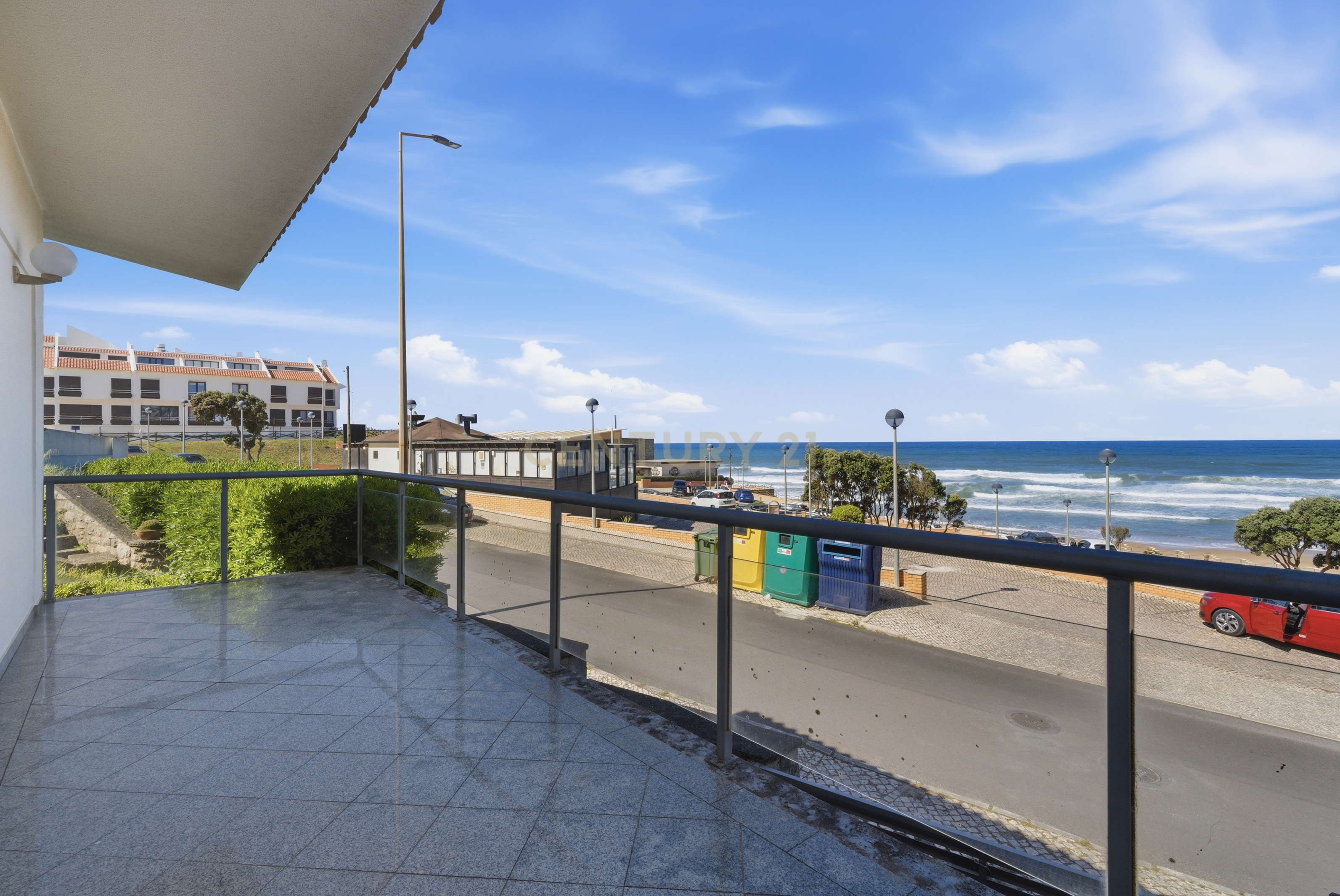 Fotografia 7 de Moradia com Vistas de Primeira Linha de Mar em Praia da Areia Branca - Lourinhã