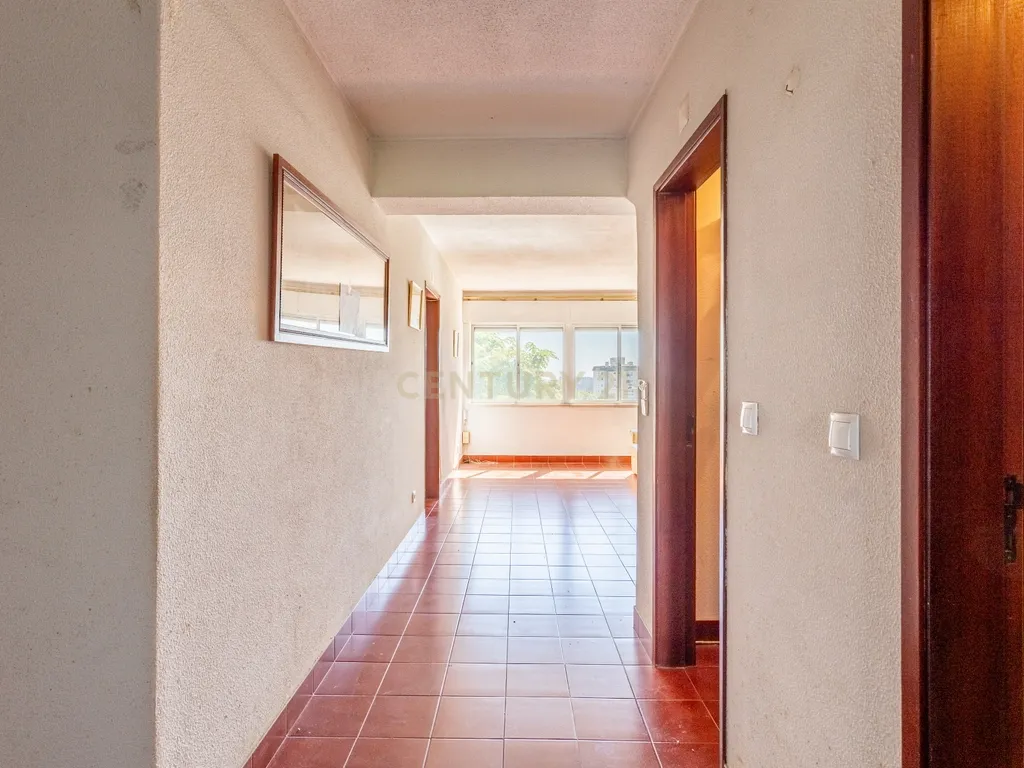 Apartamento T3 com Vista Rio nos Olivais, Lisboa - Image 7