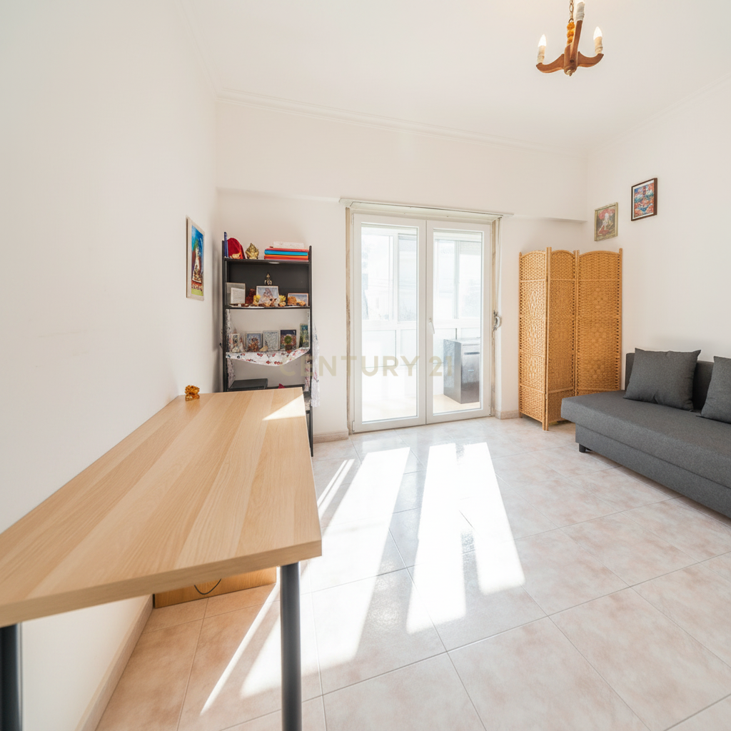 Fotografia 8 de Apartamento T2 com espaço exterior Privativo em Zona Tranquila de Loures.