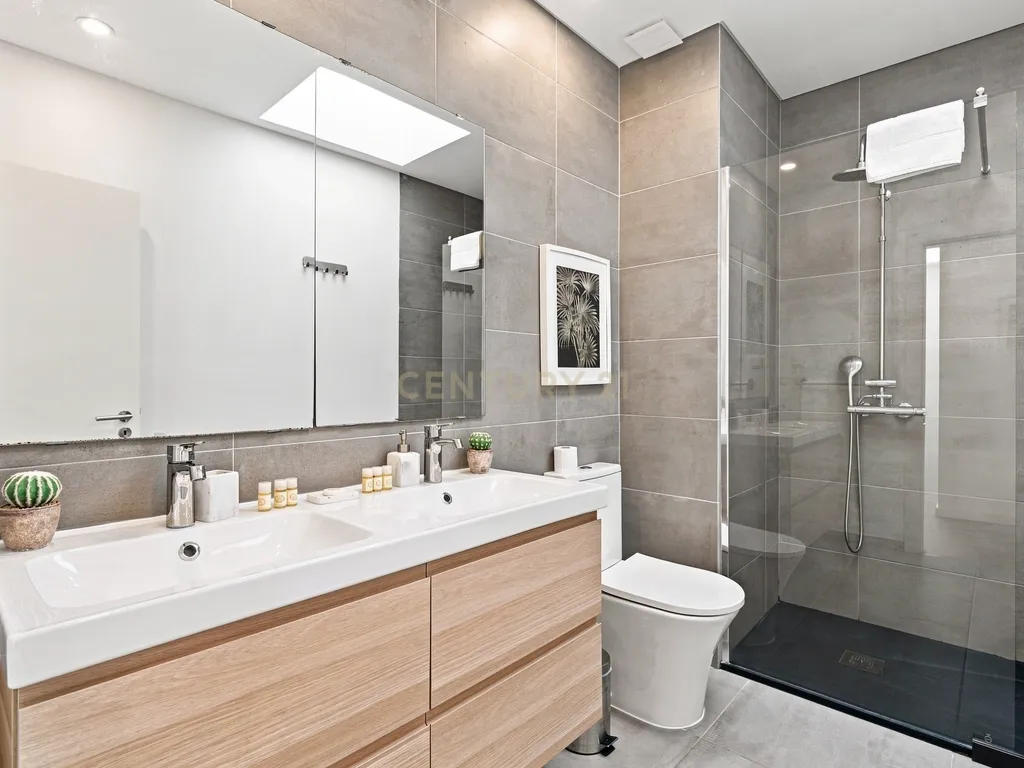 Moradia T4 +1 com piscina totalmente remodelada com painéis solares na Lourinhã ( São Bartolomeu dos Galegos) - Image 25
