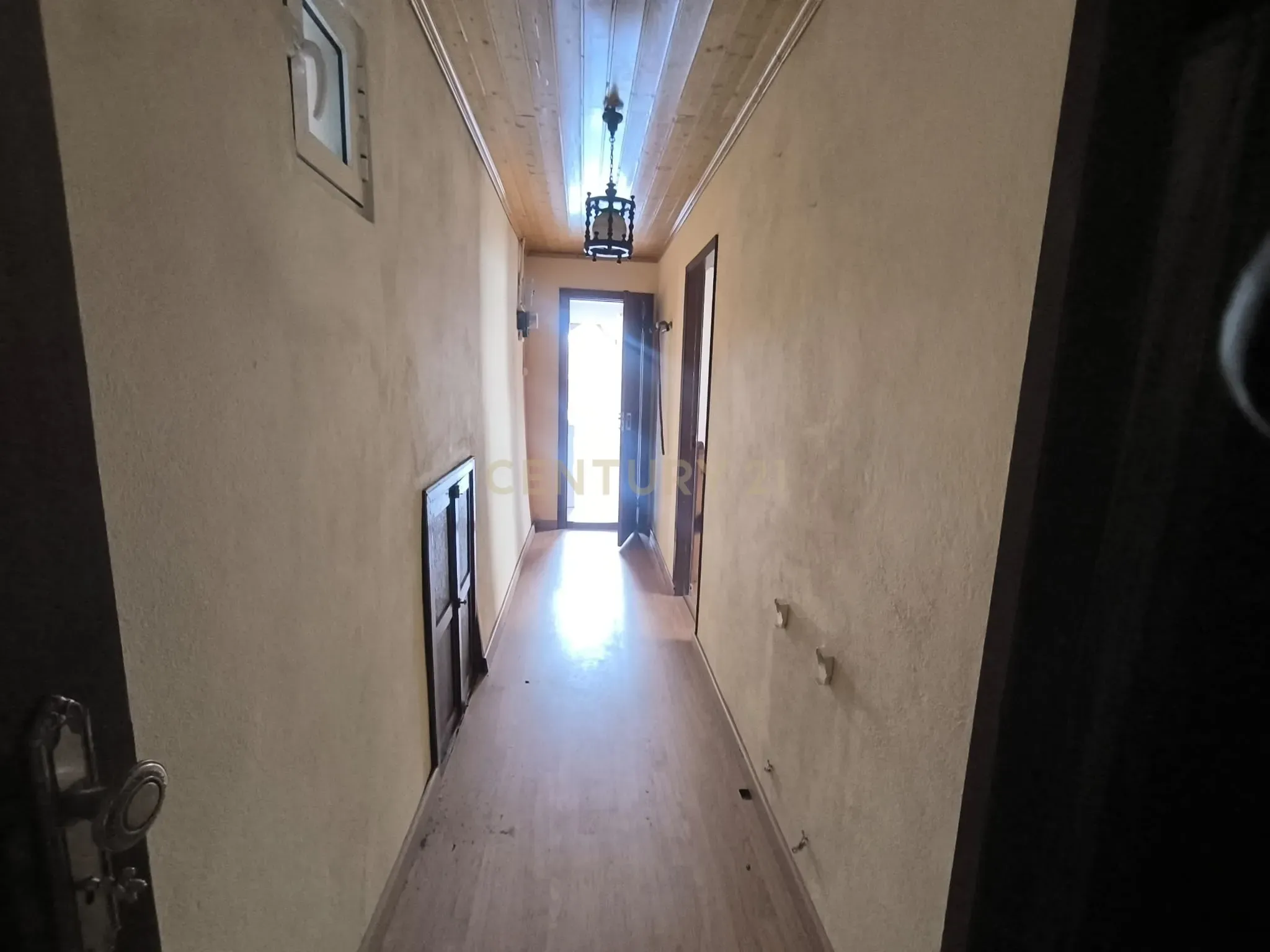 Fotografia 11 de Casa de dois pisos com terreno
