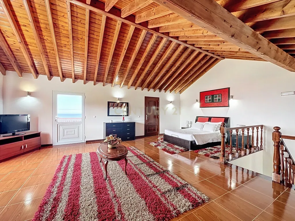 🏡 Moradia Única com Vista Mar — 3 Apartamentos | AL em Funcionamento | Feteiras, Ponta Delgada - Image 60