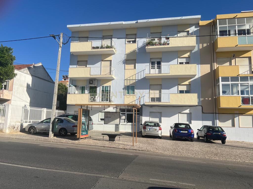 Apartamento T3 para arrendamento em Torre da Marinha, Seixal - Image 19