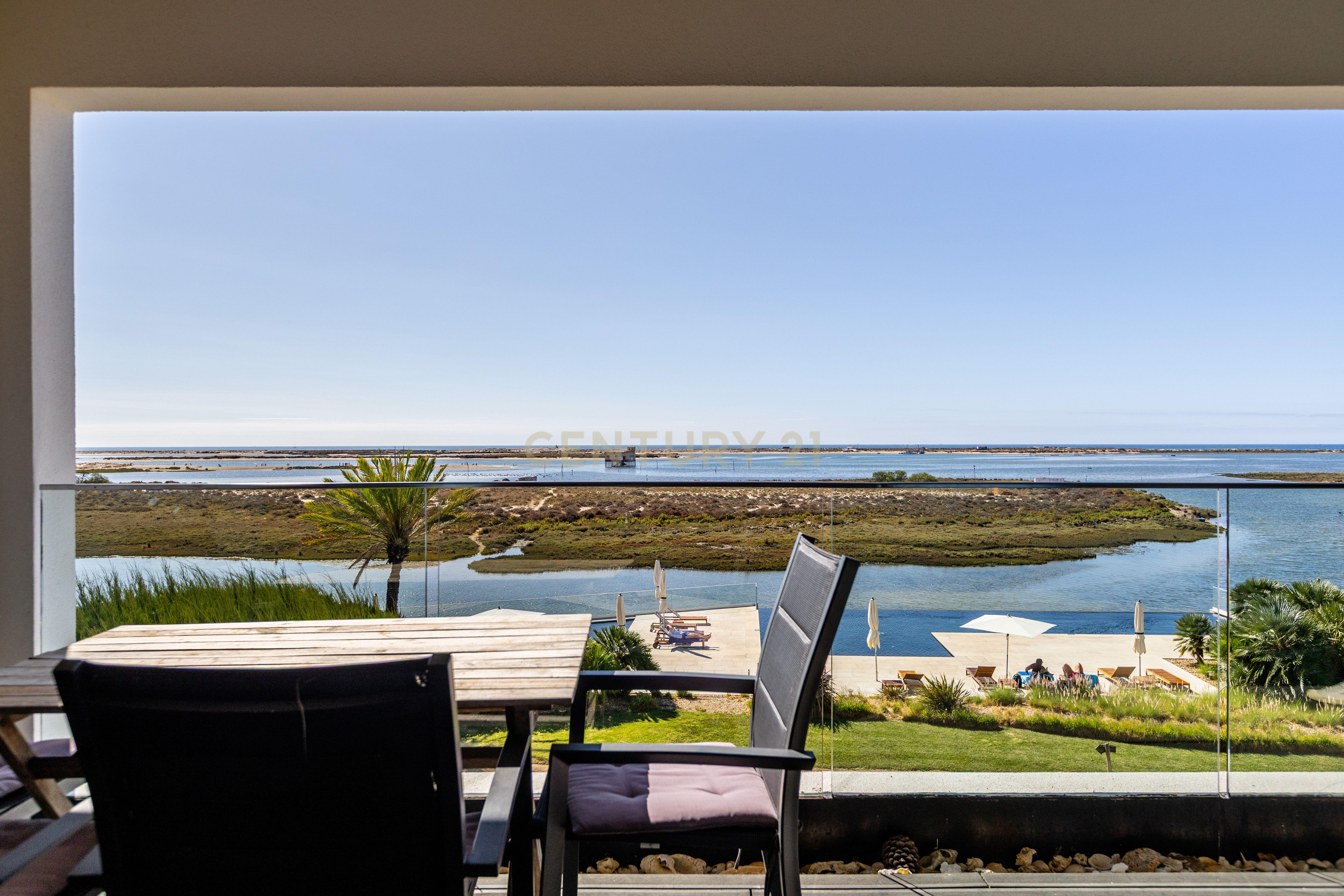 Fotografia 11 de A Pérola da Ria Formosa | T2 de Luxo na Fuseta, Com Uma Vista Absolutamente Única Sobre a Ria Formosa
