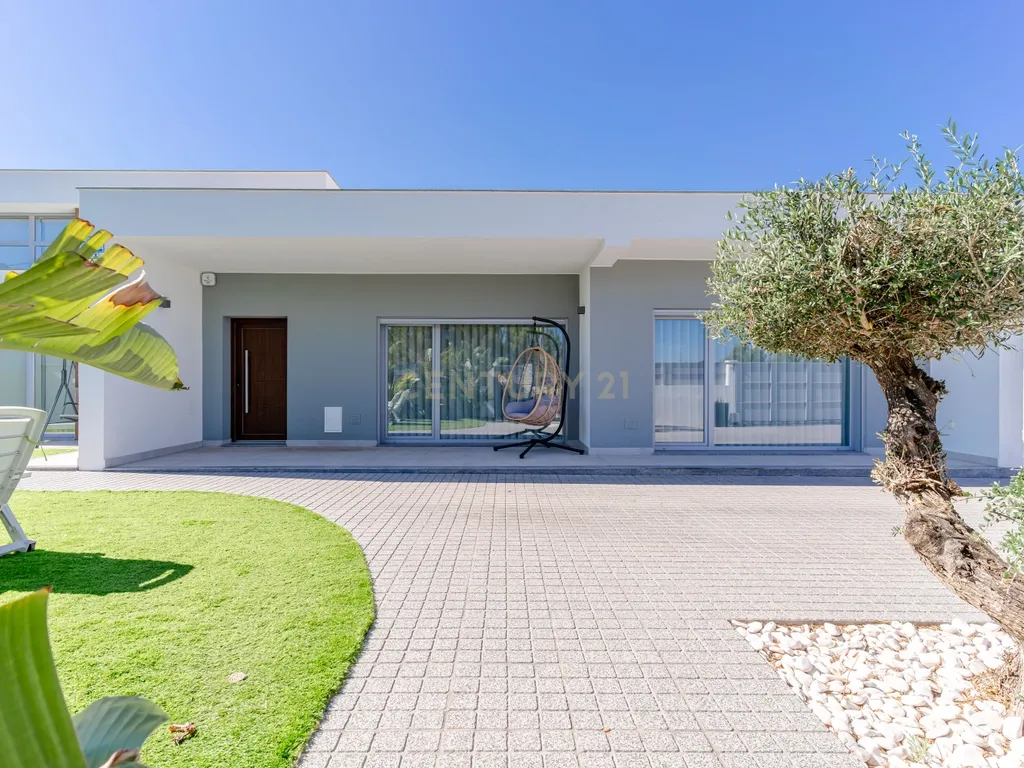 Moradia T4 Térrea de excelência com piscina e casa independente de 50m2 | Quinta da Marquesa - Image 67