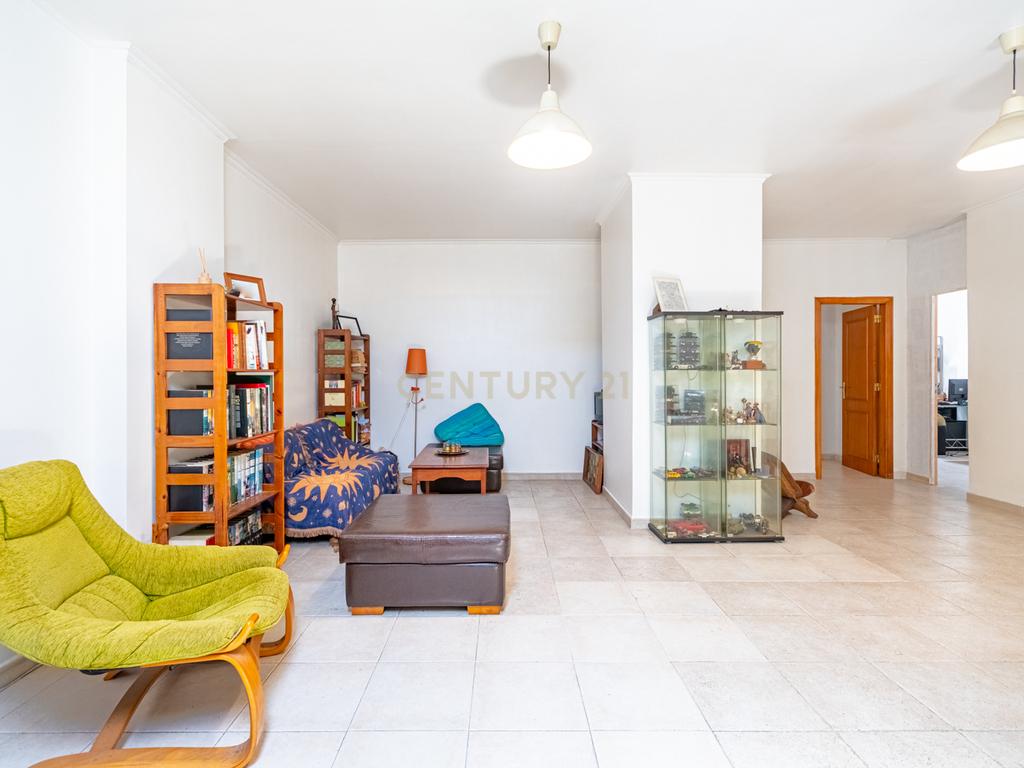 Exclusivo T4 Duplex na Urbanização da Cavaleira | 205 m² de Área Total | Parqueamento - Image 22