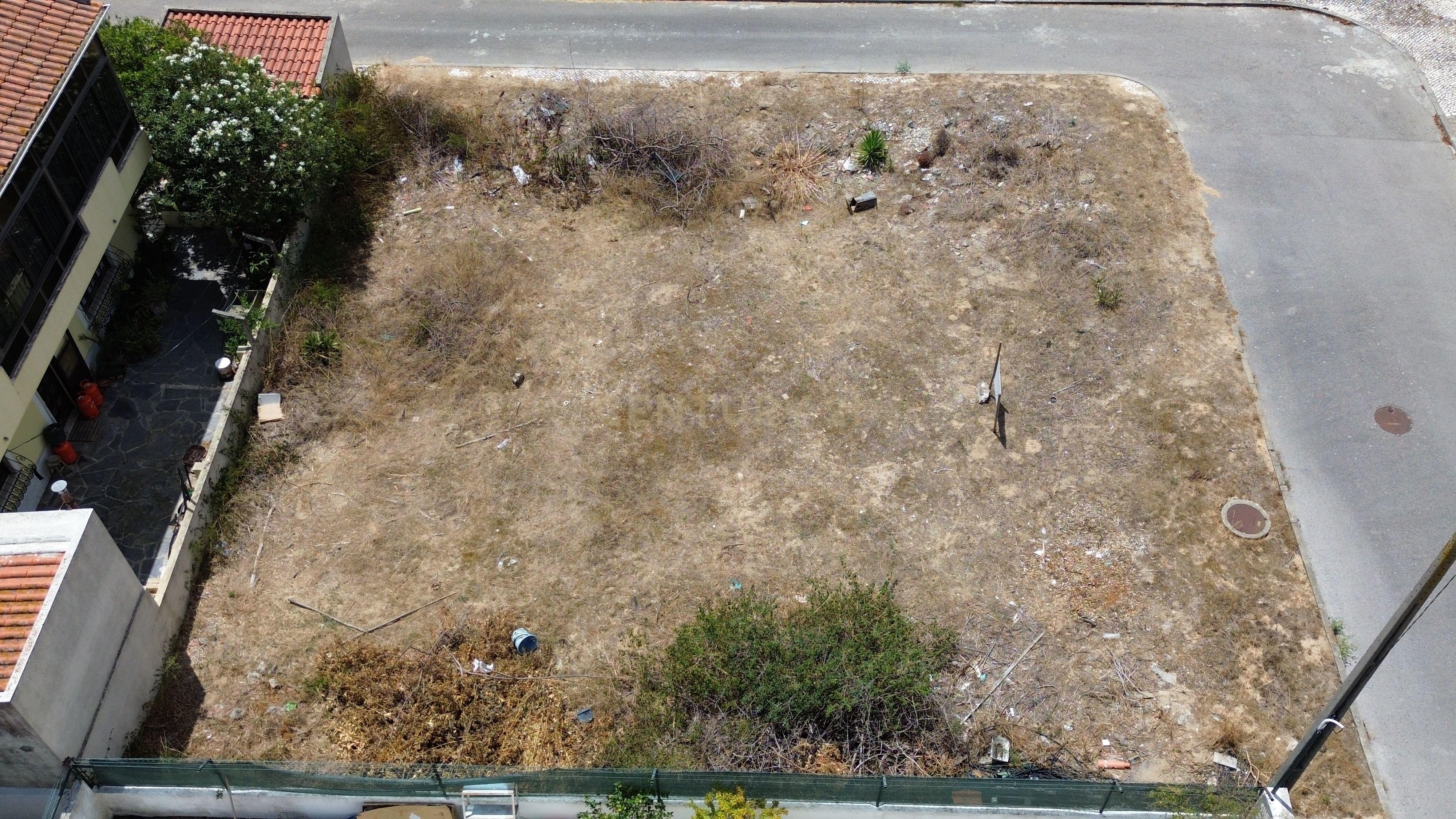 Fotografia 8 de Terreno Urbano de 318 m² em Palmela: Viabilidade para Moradia de 210 m² + Garagem