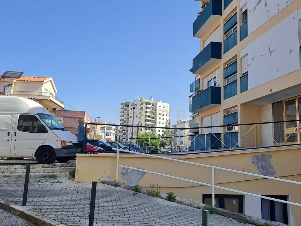 Apartamento T4 na Rua Gil Vicente - Parede - Image 36