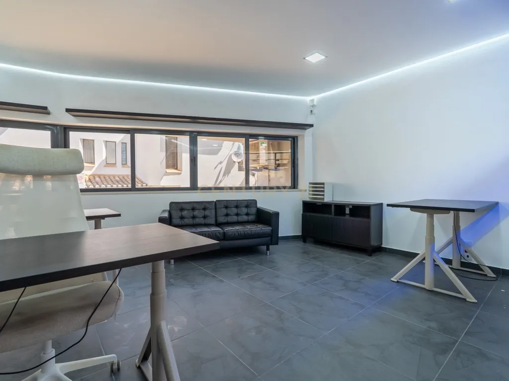 # VENDIDO # Espaço comercial | Área 48m2 | Centro de Albufeira - Image 7