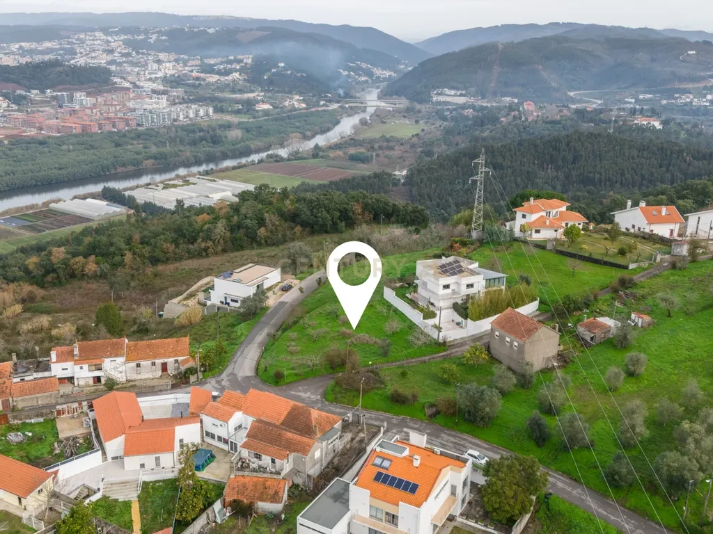 Venda | Terreno panorâmico para construção com 800m2 em Marco dos Pereiros, Coimbra - Image 5