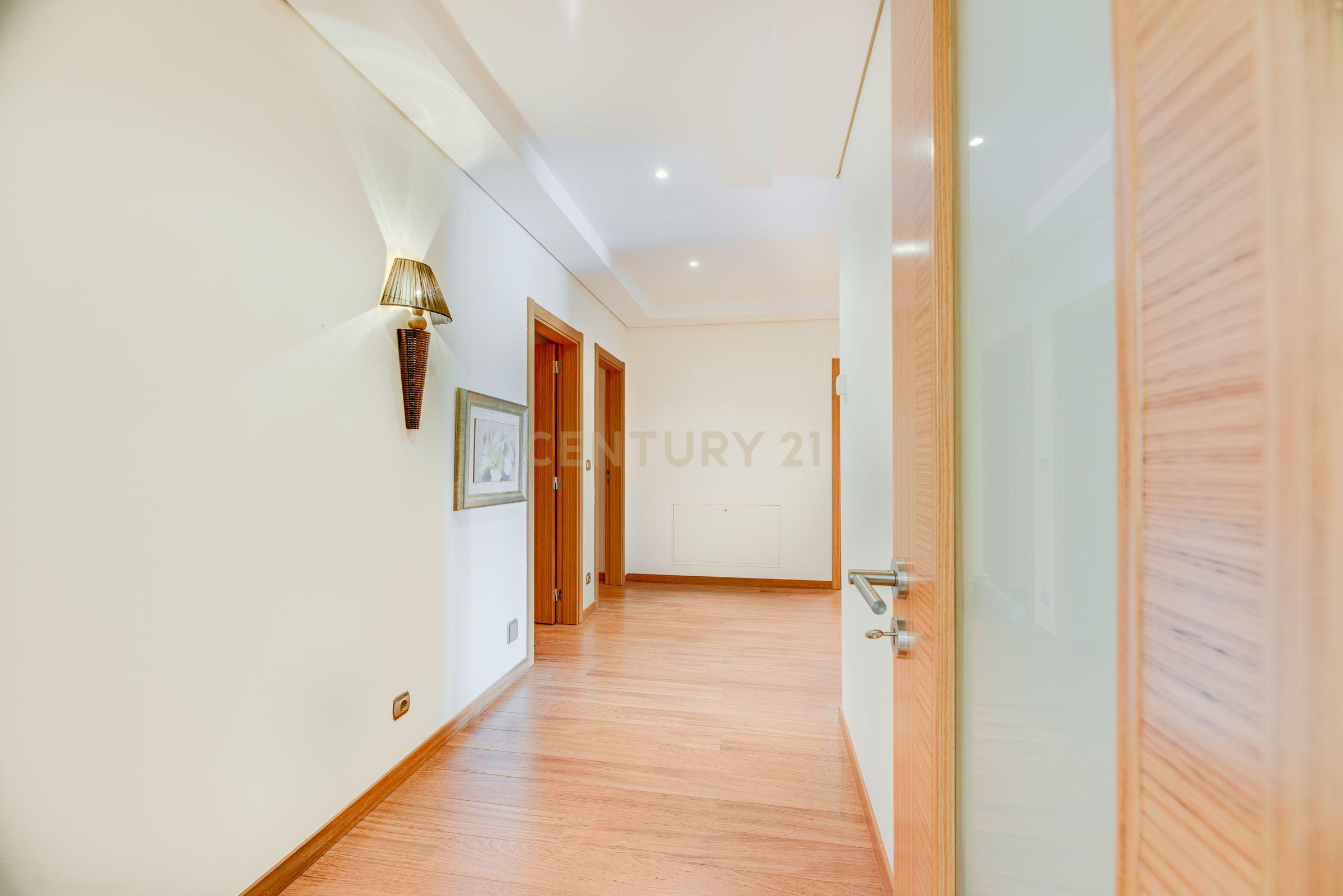 Moradia T7 de sonho! - Image 24