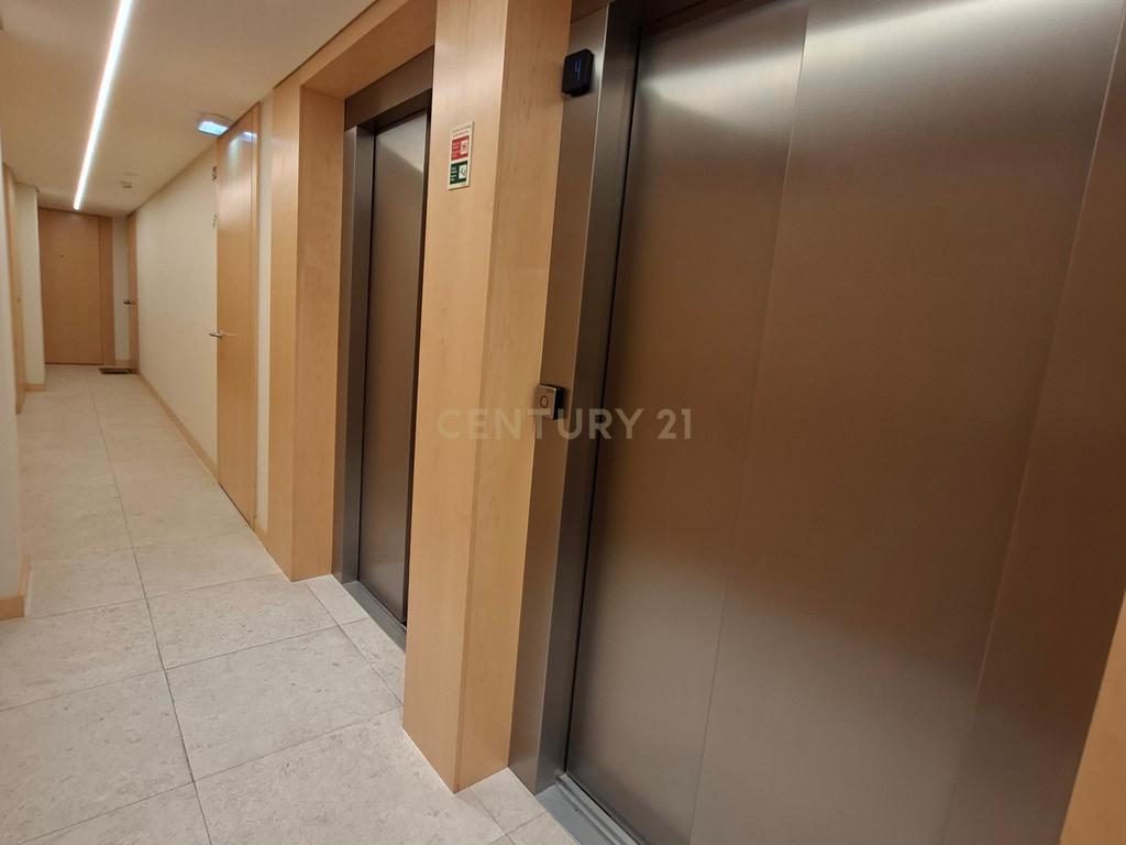 Apartamento Moderno em Moscavide, Loures - Image 10