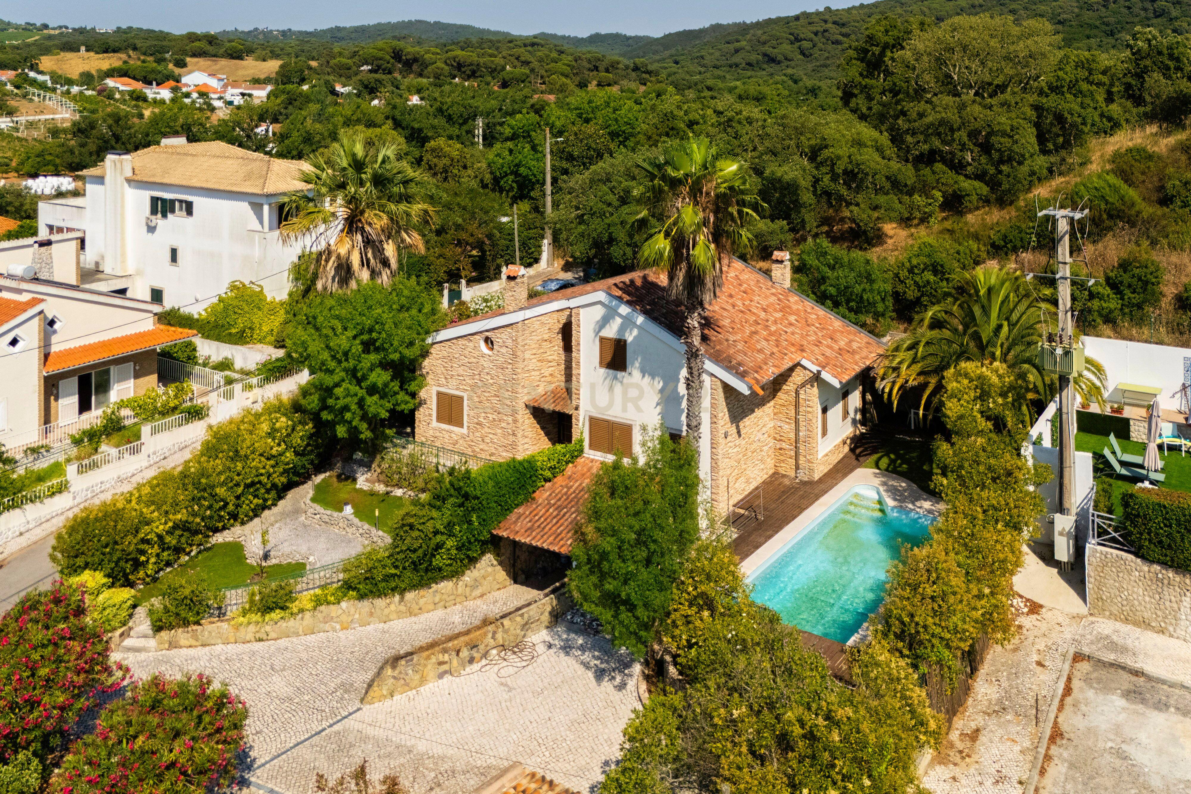 Fotografia 5 de Moradia T4 Exclusiva com Piscina | Vista Serra da Arrábida | Setúbal