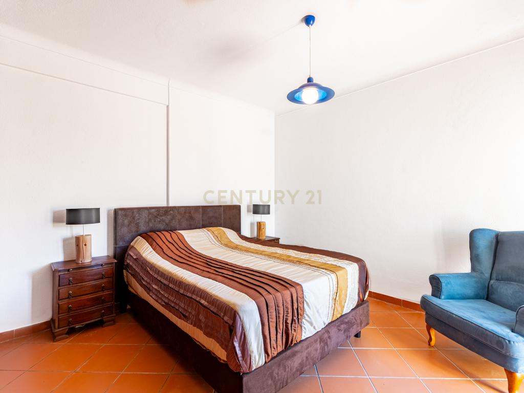 Apartamento T2+1 perto da praia - Image 14