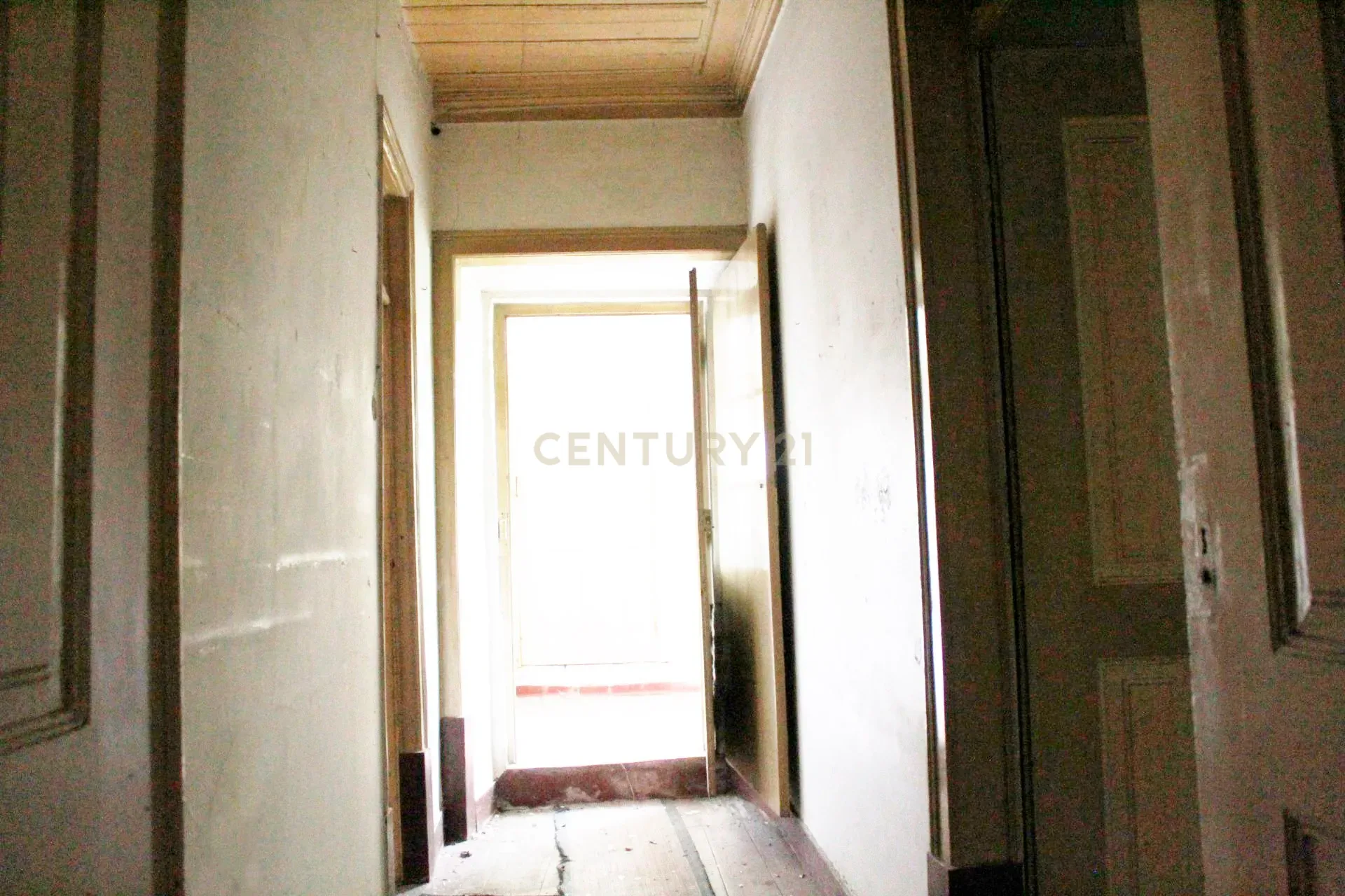 Fotografia 9 de Moradia em Zona Histórica com Projeto aprovado para Prédio em Pombal