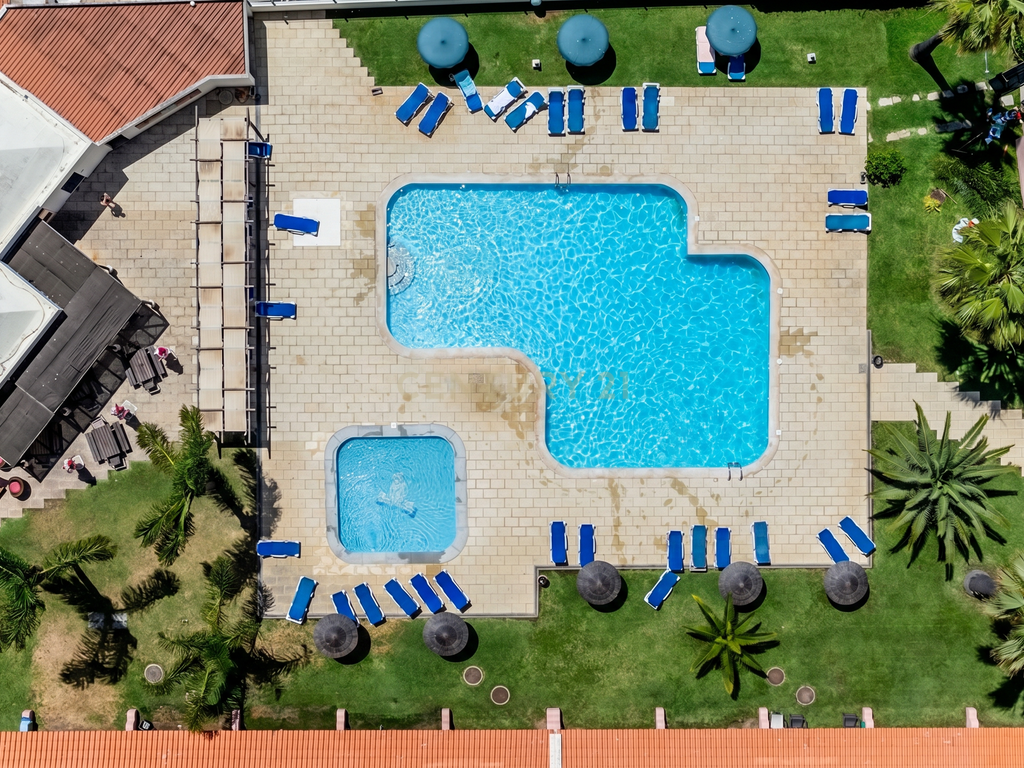 Apartamento com piscina, elevador e vista mar, no centro de Albufeira - Image 35
