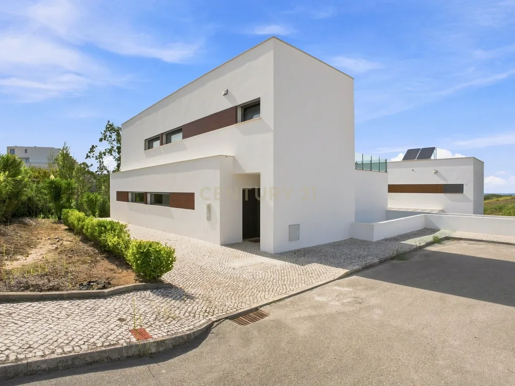 Moradia T4 - Linha de Mar - Lourinhã - Image 8