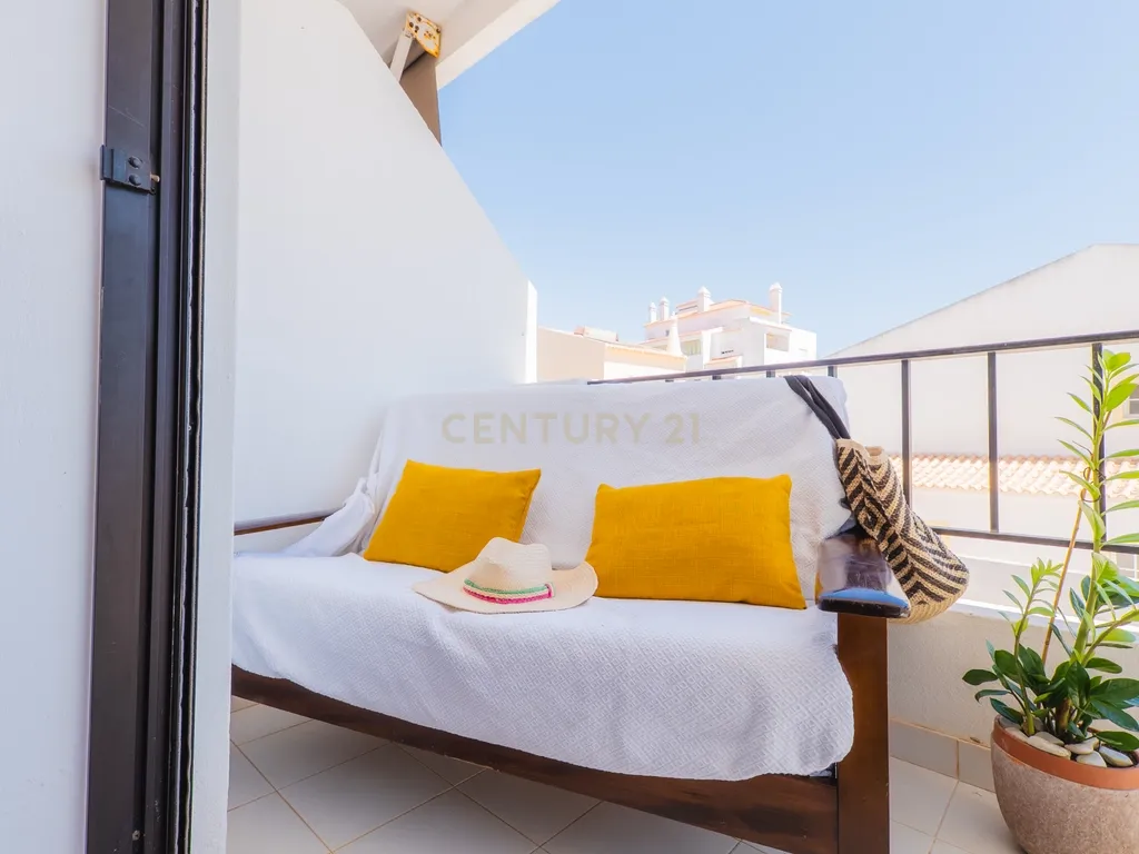 Apartamento renovado com Piscina, Garagem, com varandas, perto da praia em Alvor - Image 14