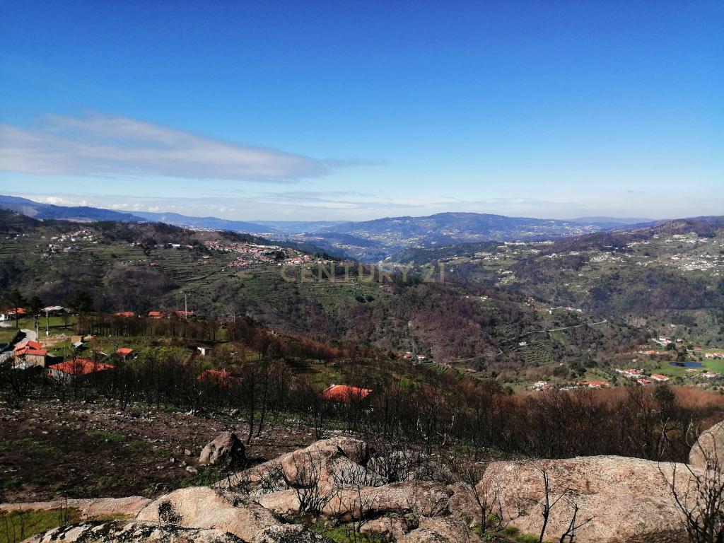 Terreno em Freigil, Resende com Vista Panorâmica e Acesso Fácil - Image 5