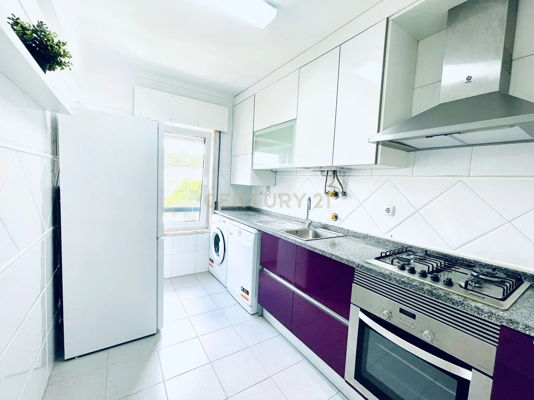 Apartamento t2 em alcabideche com condições especiais para jovens até 35 anos - Image 1