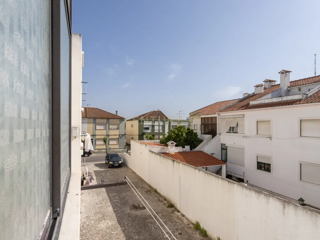 Apartamento T2 Quinta da Lomba - Barreiro - Image 18