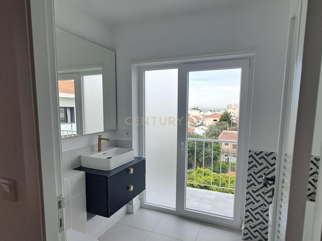 Moradia geminada T3 + 1 com vista de Mar - São Domingos de Rana - Image 6