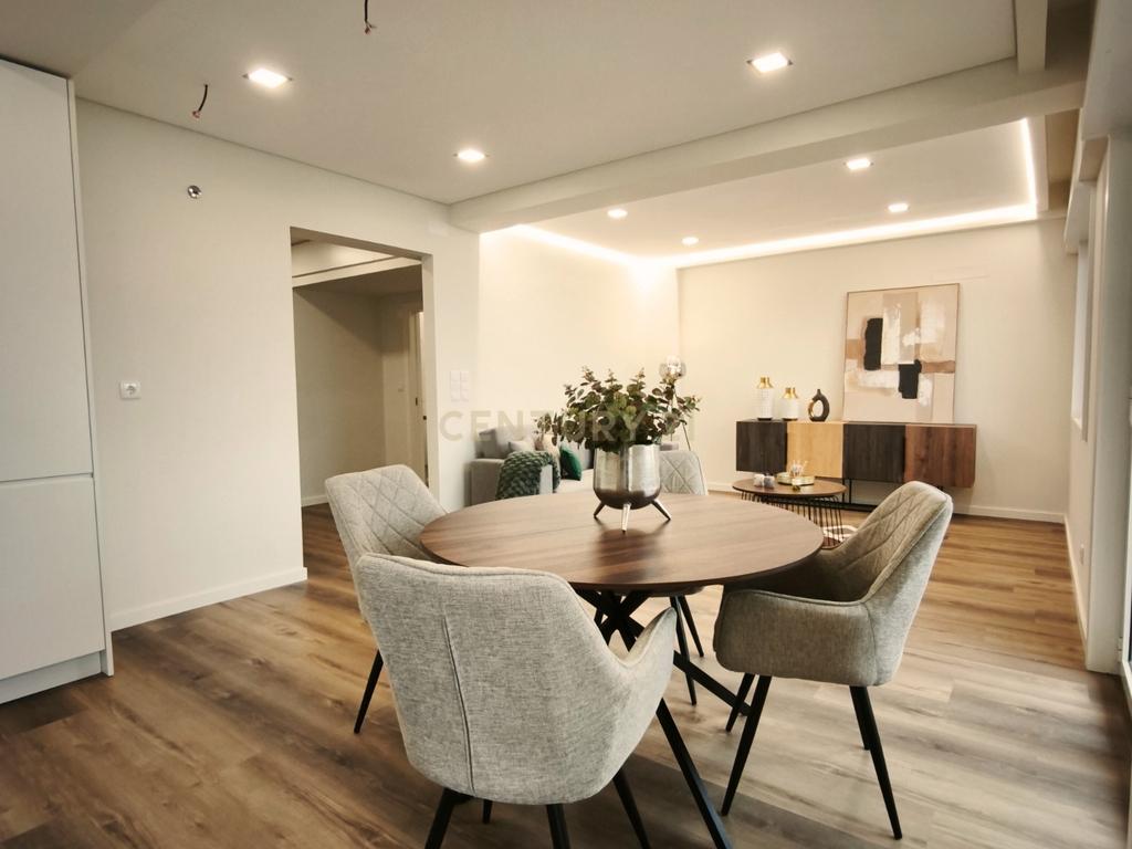 Apartamento Renovado T3 em Benfica, Lisboa - Image 4