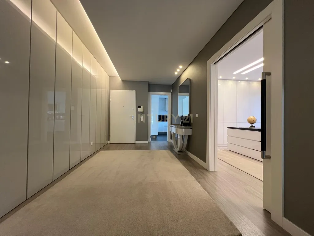 Apartamento Exclusivo T4+1 na prestigiada Quinta da Oliveira - Caldas da Rainha - Image 9