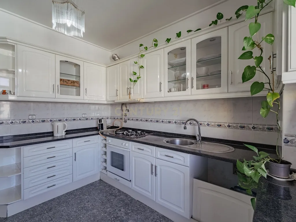 Apartamento T1 Feijó - Almada - Image 2