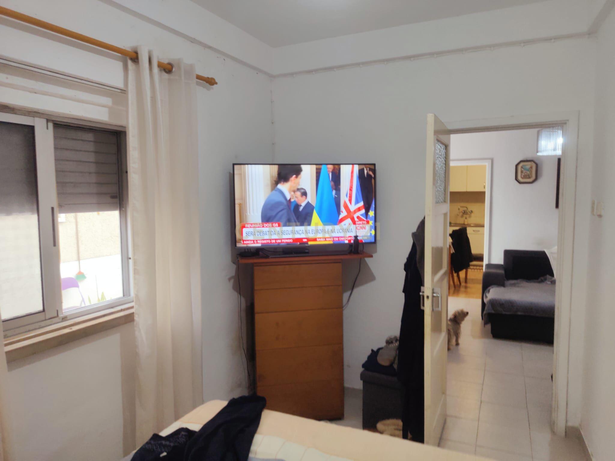 Prédio Bi-Familiar T2 e 2 Anexos Tipologia T1 Em Zona Residencial Tranquila Na Póvoa de Santo Adrião  - Image 63