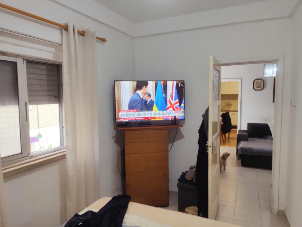 Prédio Bi-Familiar T2 e 2 Anexos Tipologia T1 Em Zona Residencial Tranquila Na Póvoa de Santo Adrião  - Image 63