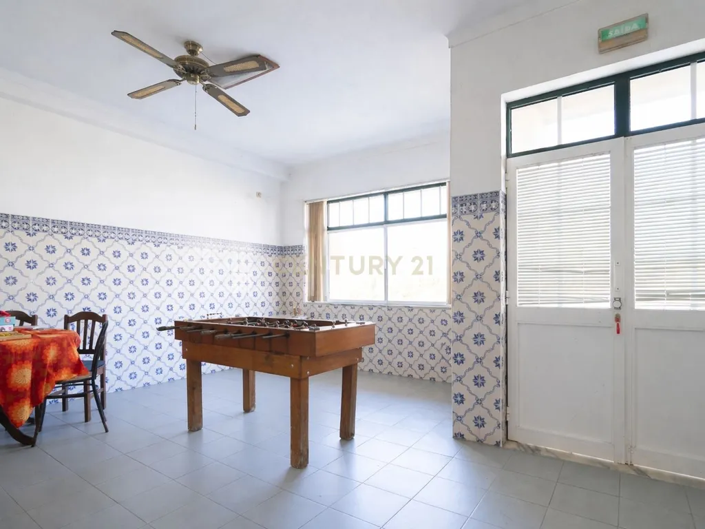 OPORTUNIDADE ÚNICA NA LOUSÃ – MORADIA COM GRANDE POTENCIAL (habitação e comércio) - Image 29