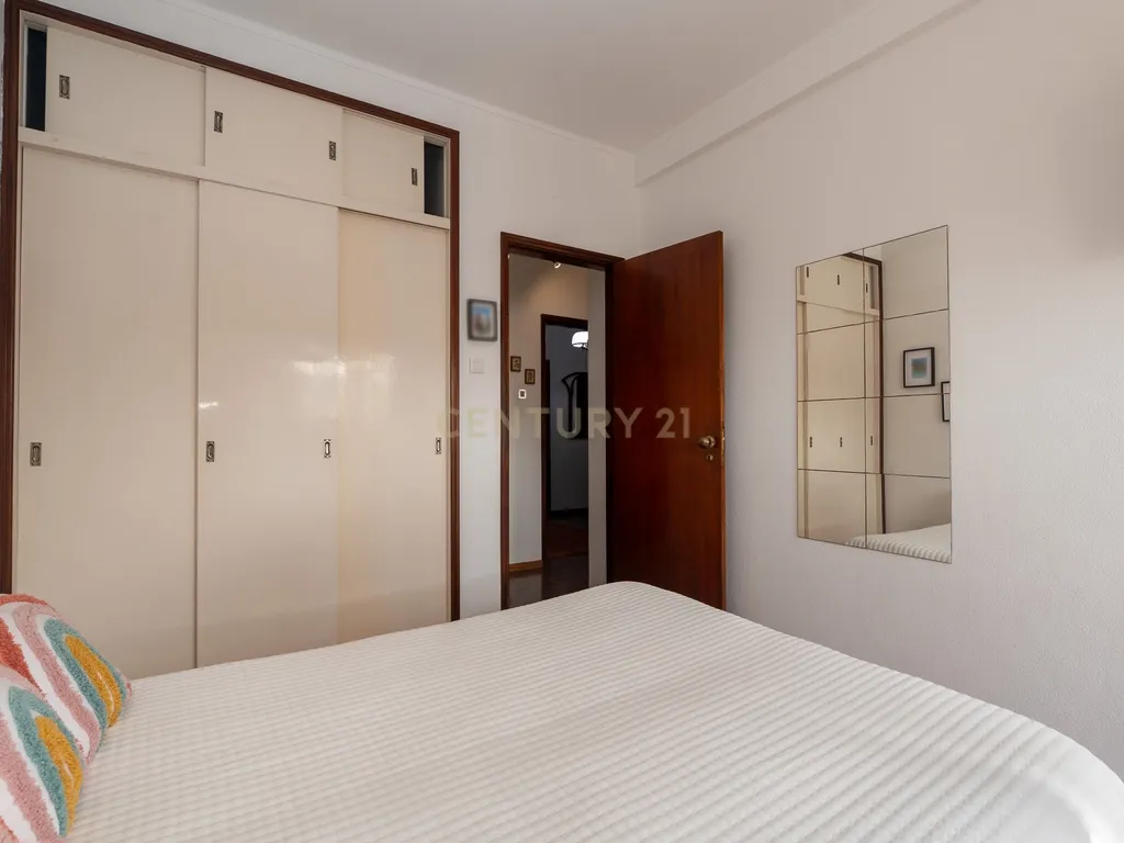 T2 no coração de Peniche | Rua Garrett | Oportunidade para viver ou rentabilizar🚨🚨🚨 - Image 15