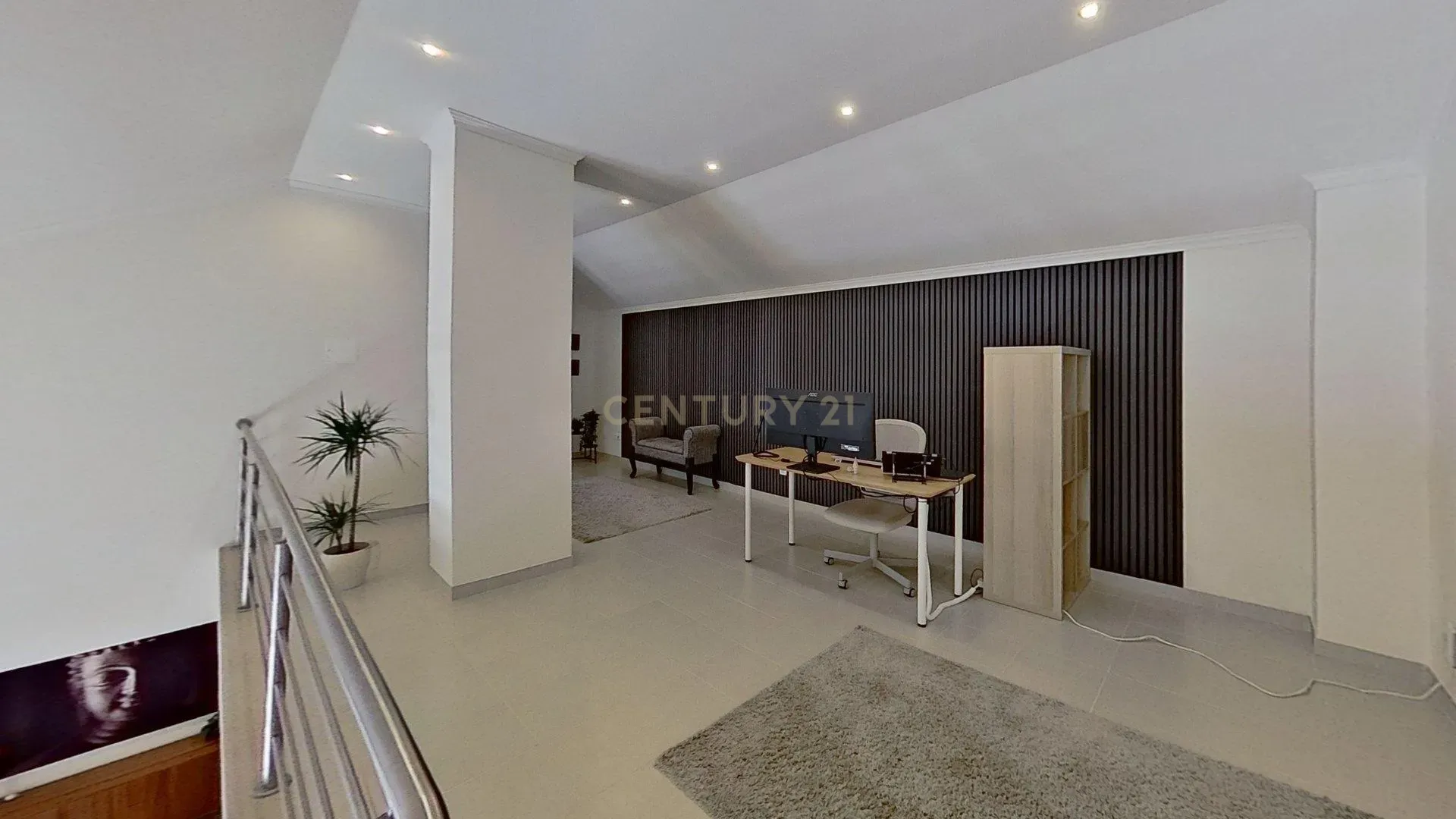 Moradia T3+1 em Alenquer com Vista Panorâmica e Piscina - Image 34