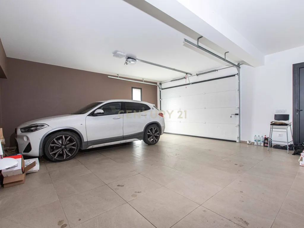 Moradia T4 semi-nova com Piscina, Garagem + Parcela de Terreno Rústico e Vista Serra | Salgueiro, Pombal - Image 50