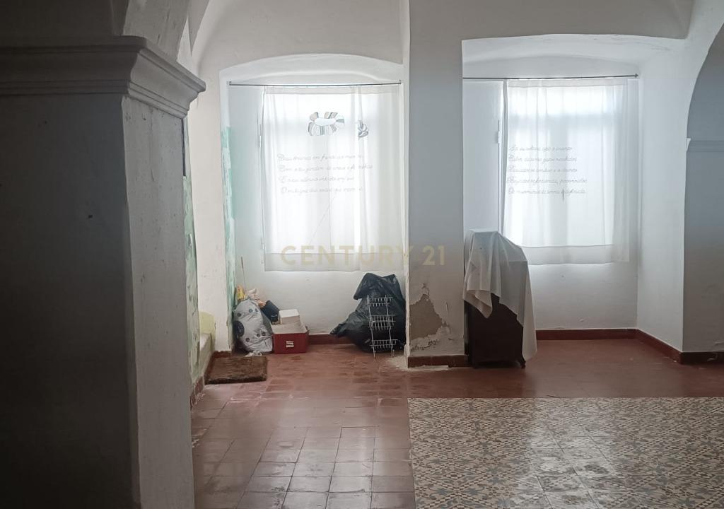 Prédio - no coração da vila raiana de Campo Maior! - Image 5