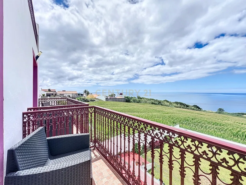 🏡 Moradia Única com Vista Mar — 3 Apartamentos | AL em Funcionamento | Feteiras, Ponta Delgada - Image 49