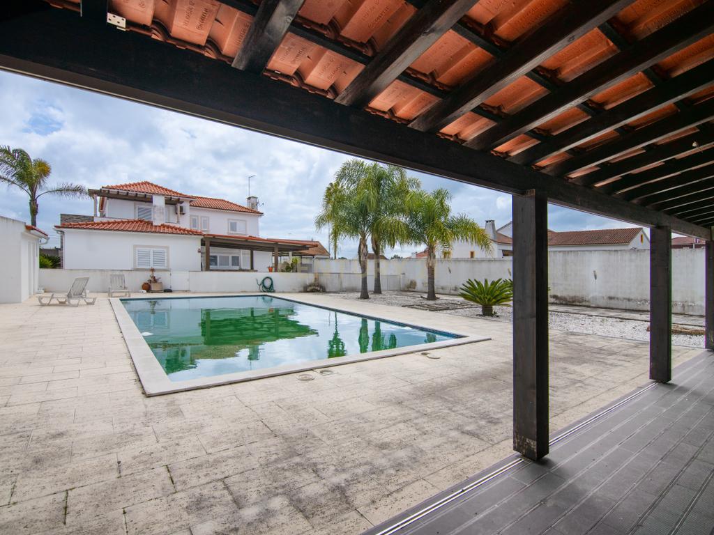 Moradia com Piscina em Vendas Novas - Image 9