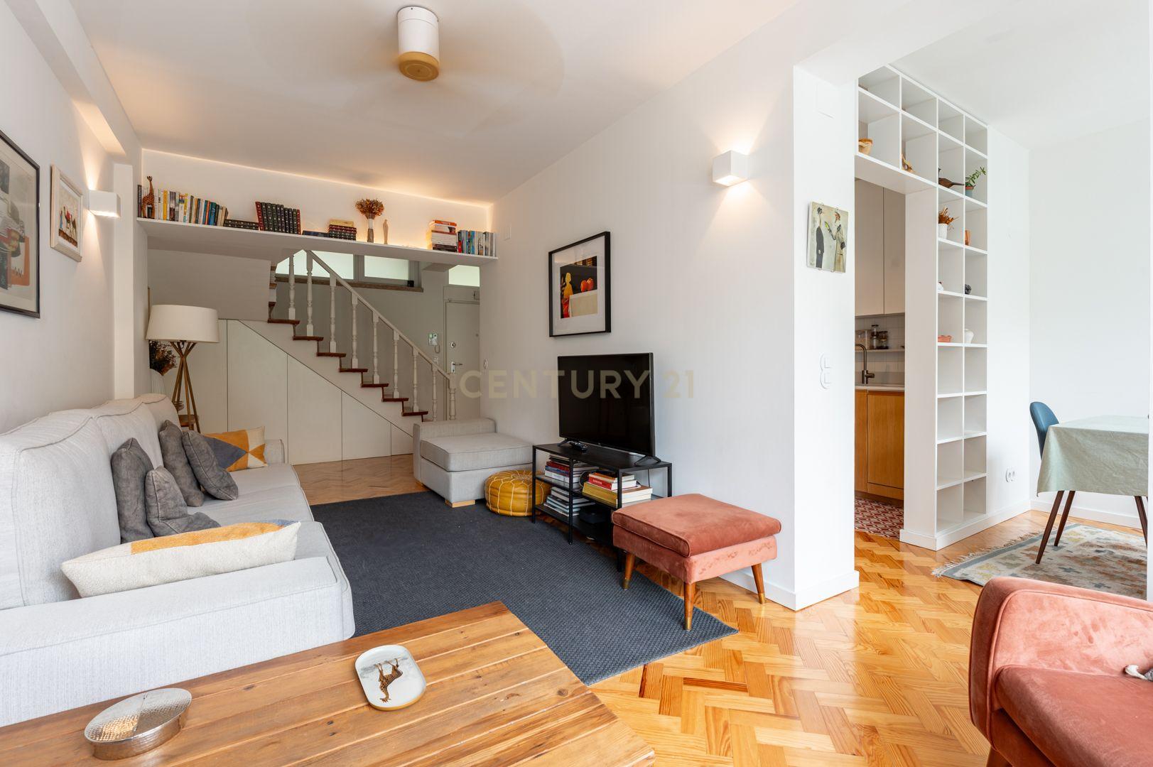 Fotografia 5 de Apartamento T3 Duplex Remodelado em Alvalade